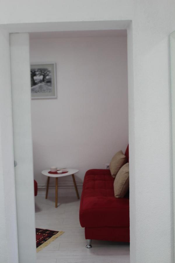 Red Apartment سراييفو المظهر الخارجي الصورة