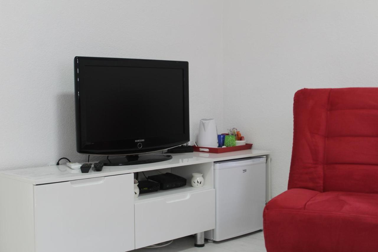 Red Apartment سراييفو المظهر الخارجي الصورة
