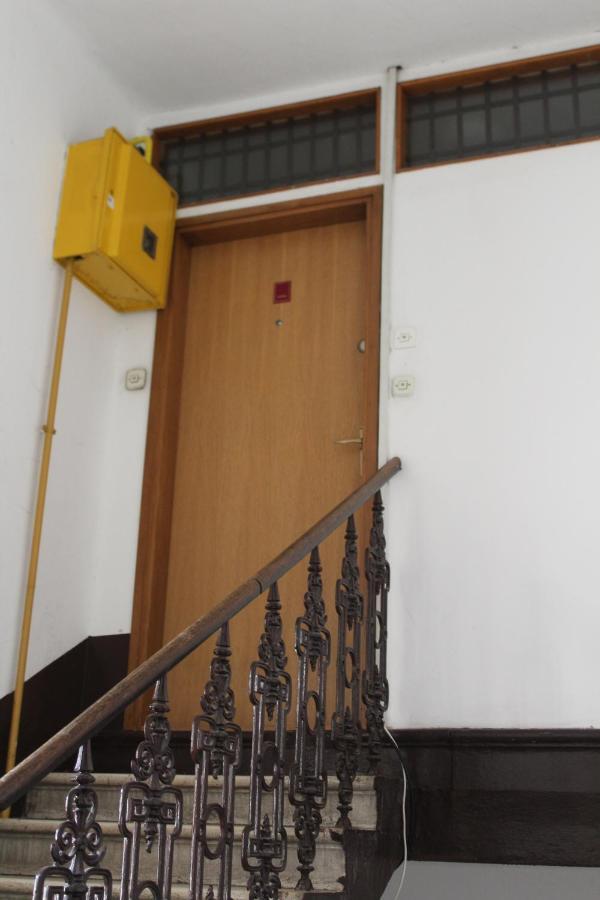 Red Apartment سراييفو المظهر الخارجي الصورة